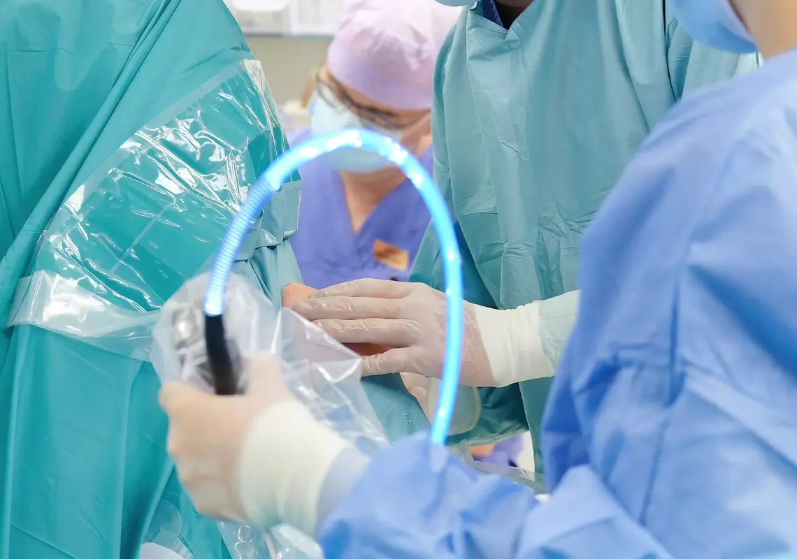 Artroskopia operacyjna barku (z zastosowaniem implantów)